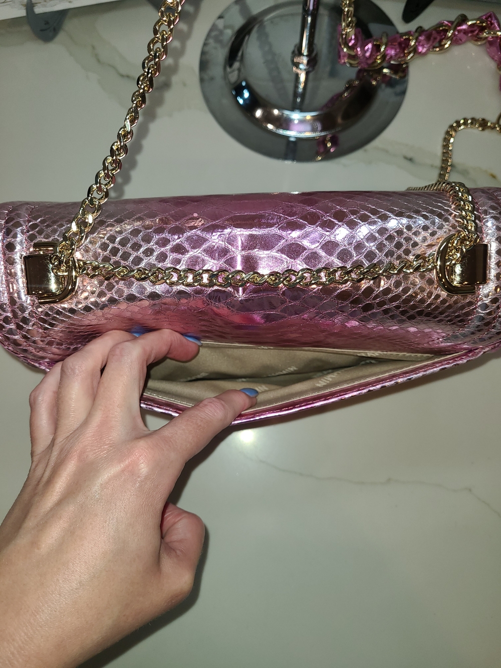 Brahmin Rosa In Rose Water Akoni Shoulder Bag Functional Turnlock Is Loose - Picture 9 of 15